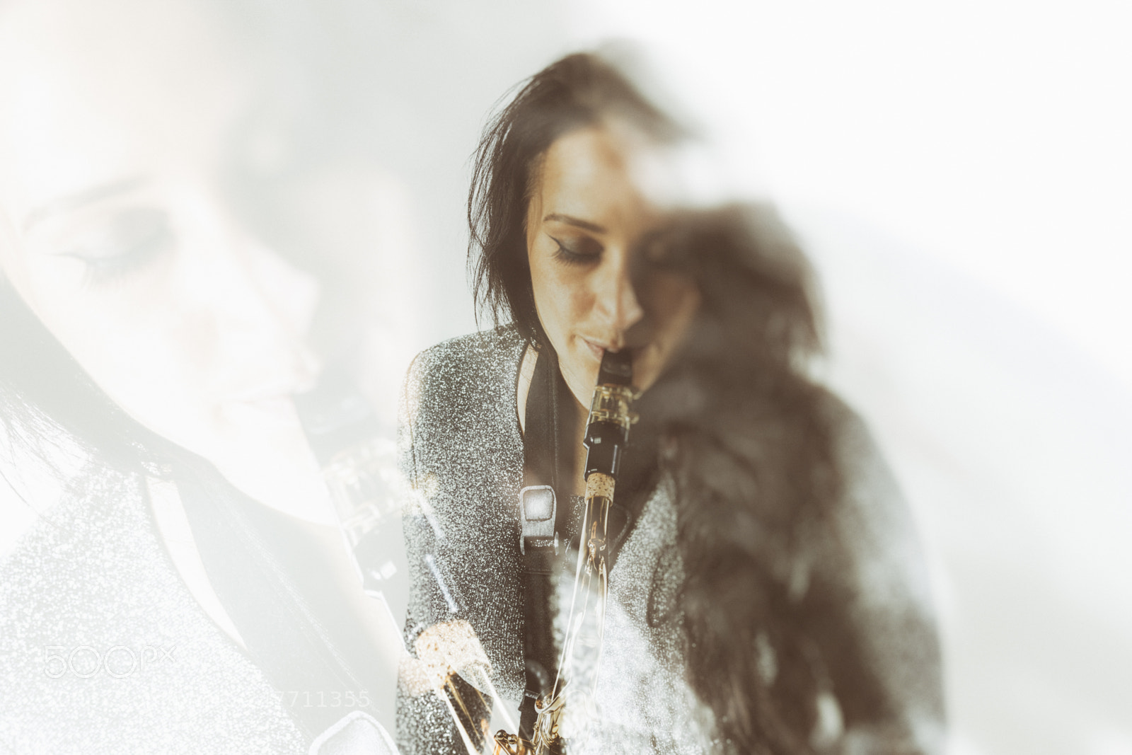 Canon EOS-1Ds Mark II sample photo. Lady playing the sax photography