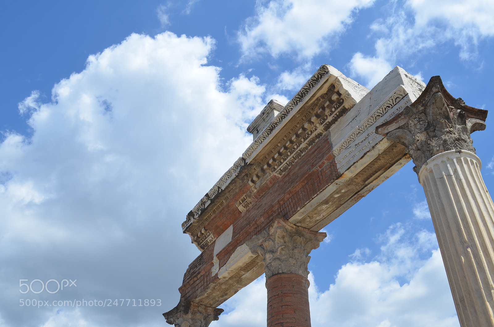Nikon D5100 sample photo. Macellum pompei photography