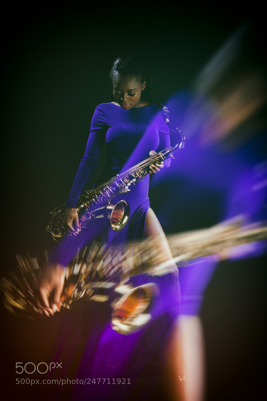 Canon EOS-1Ds Mark II sample photo. African sax lady photography