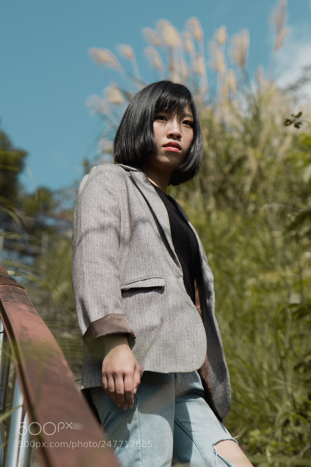 Canon EOS 700D (EOS Rebel T5i / EOS Kiss X7i) sample photo. Girl in field photography