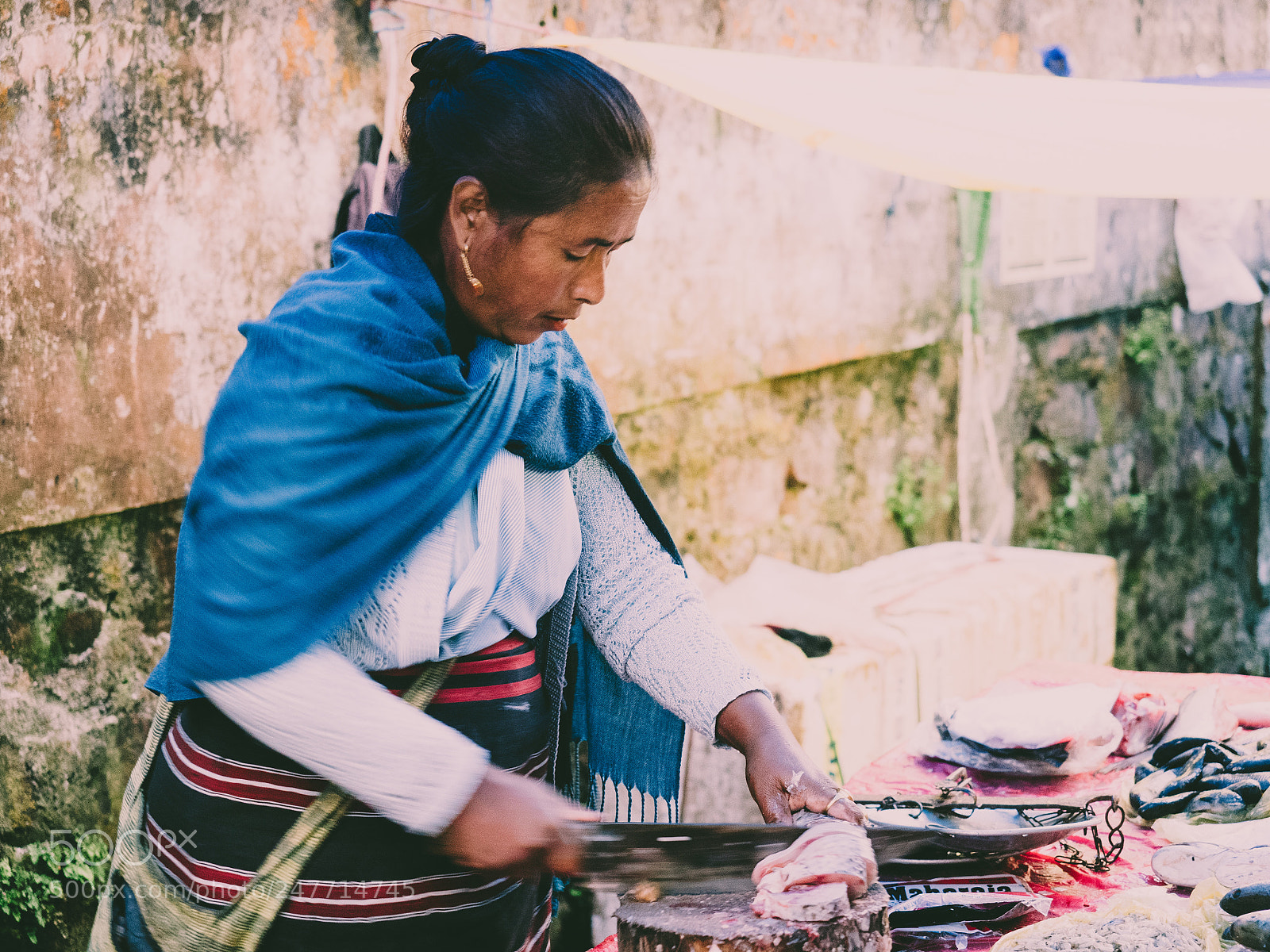 Olympus OM-D E-M5 II sample photo. Shillong market photography
