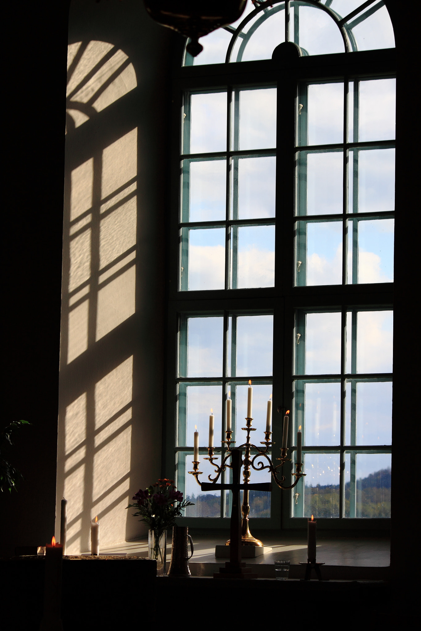 Canon EF-S 55-250mm F4-5.6 IS sample photo. Candle photography