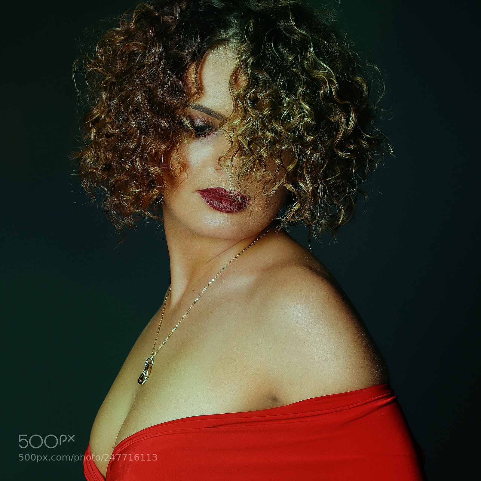 Canon EOS 6D Mark II sample photo. Lady in red photography