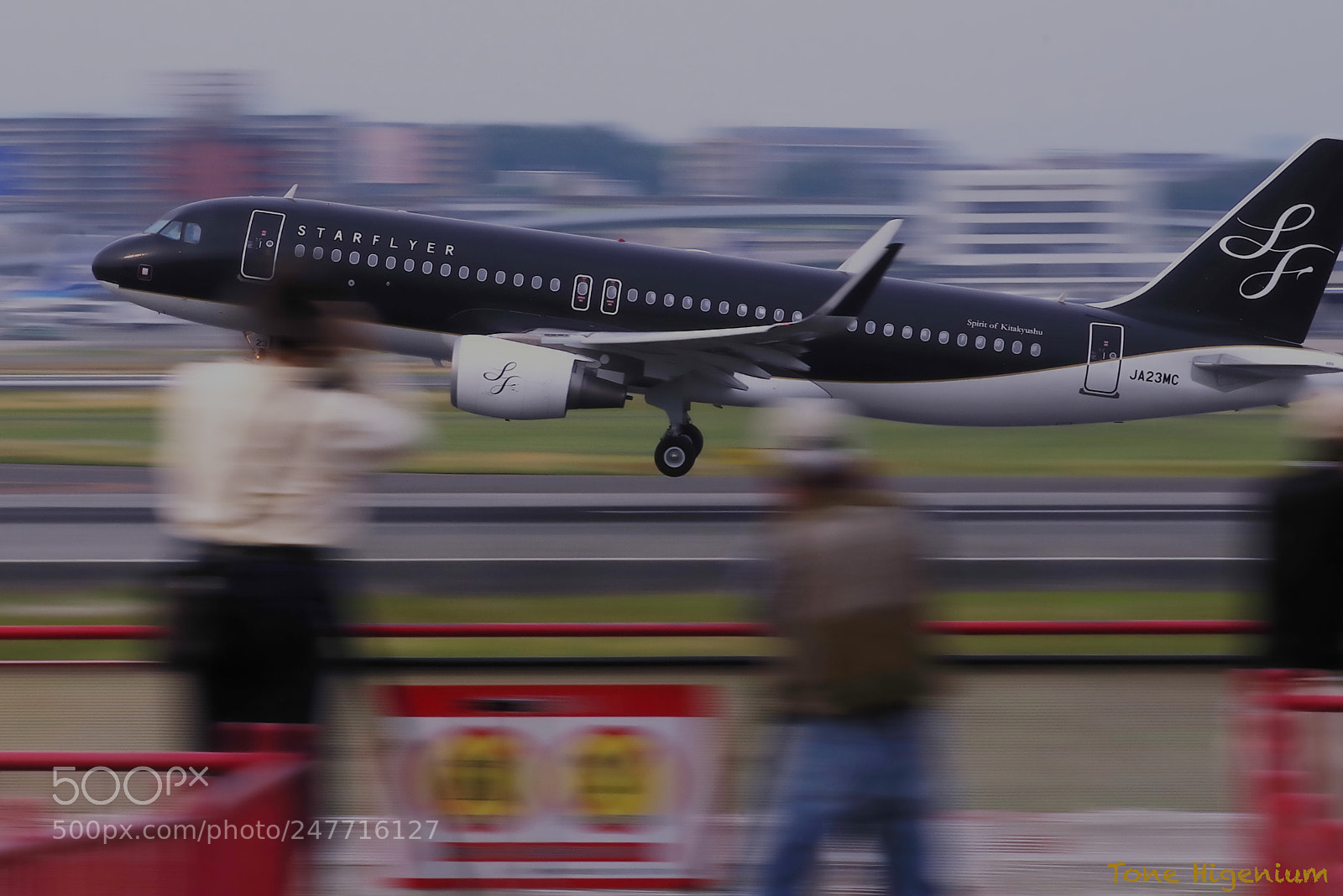 Pentax K-1 sample photo. Airport photographers [edited] photography