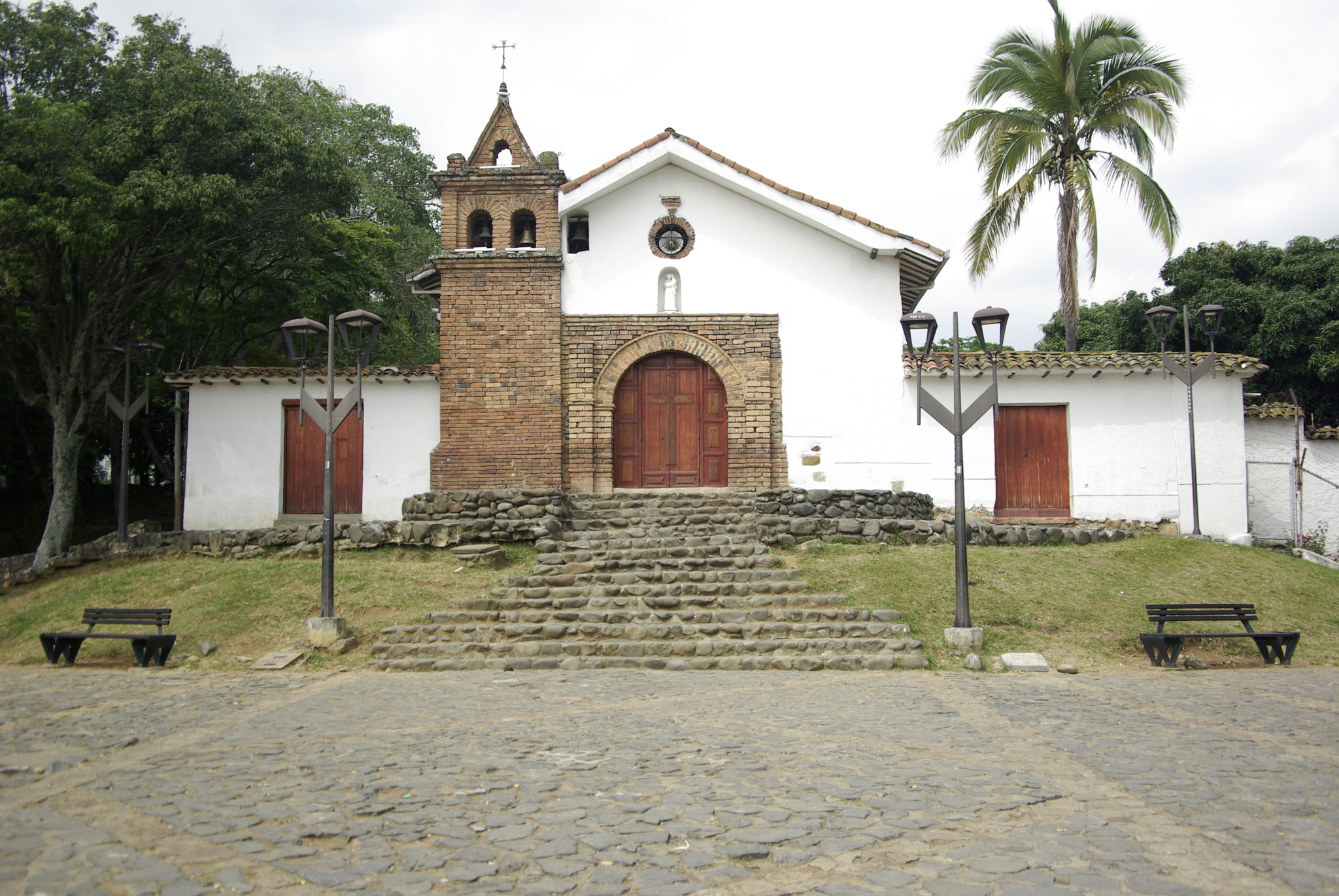 Pentax smc DA 16-45mm F4 ED AL sample photo. Church of san antonio, tradition caleña. caleÑa is from cali photography