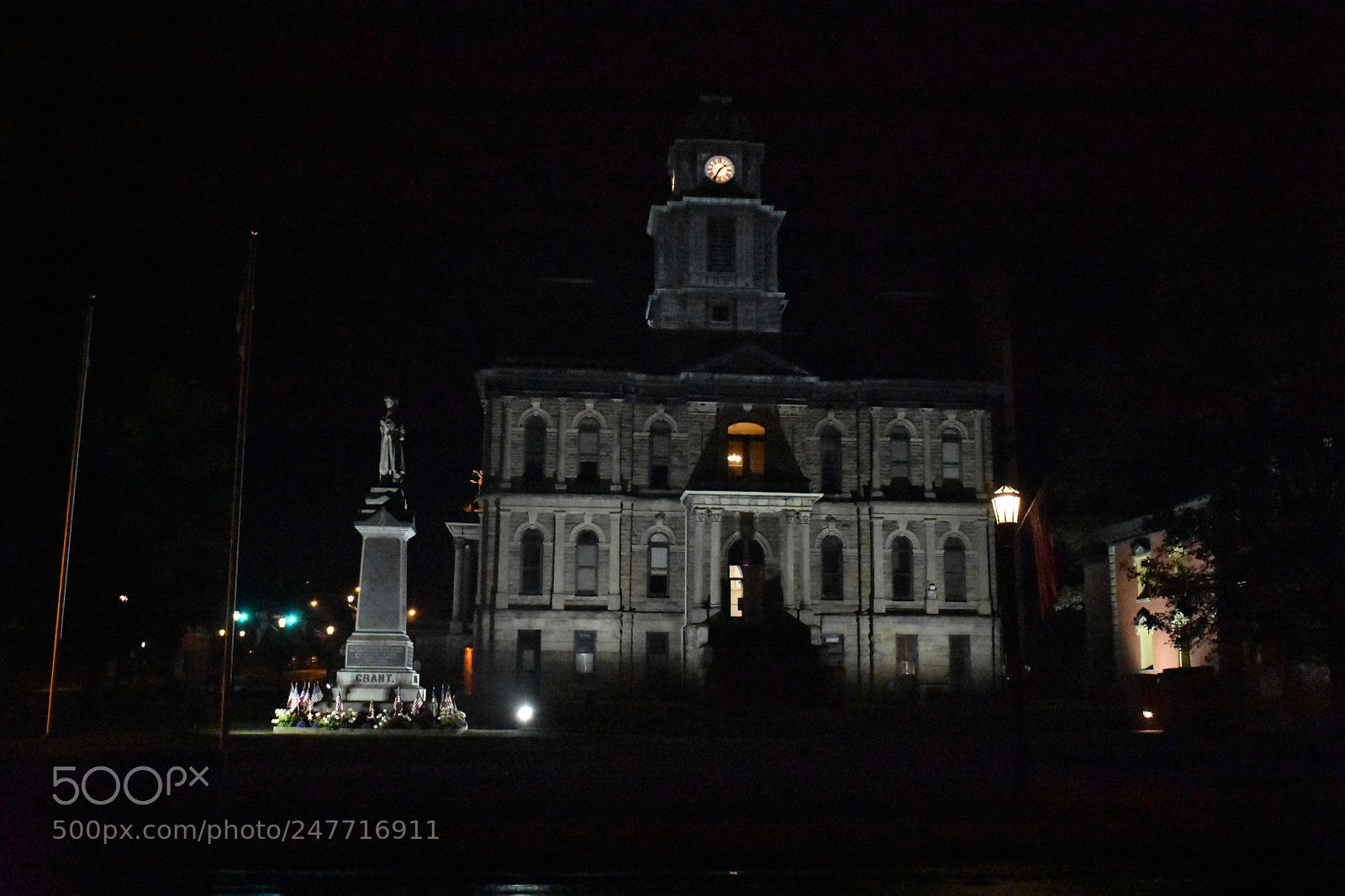 Nikon D3400 sample photo. Millersburg ohio courthouse at photography