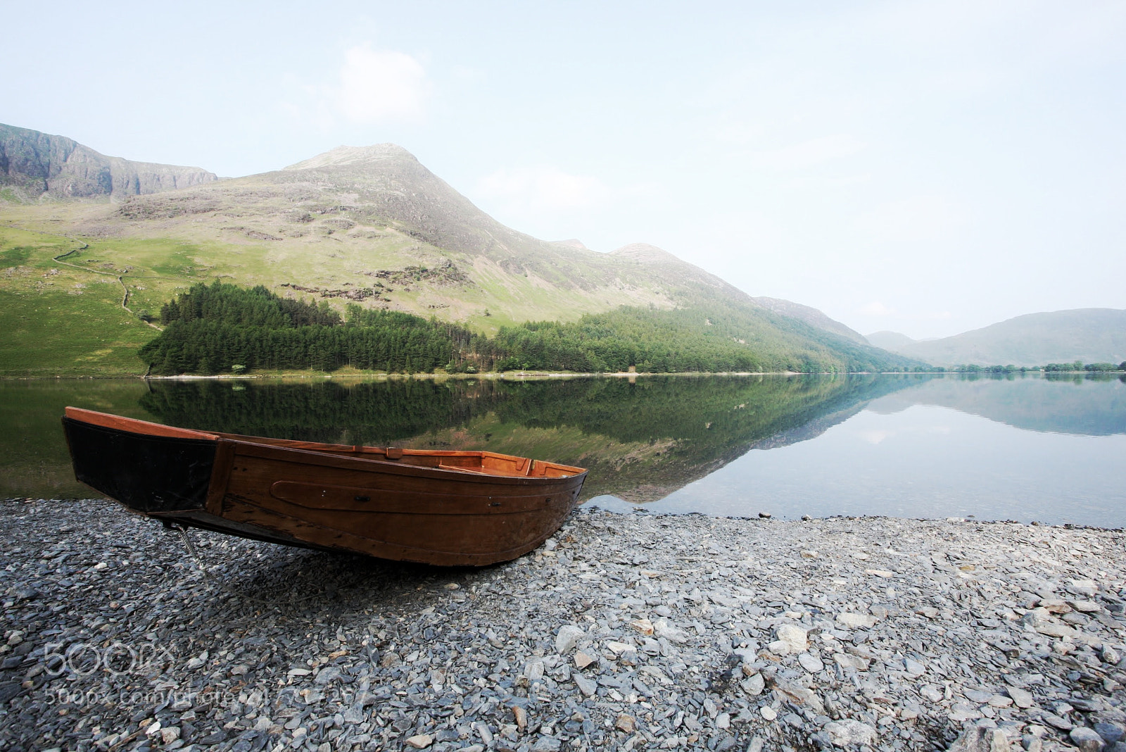 Canon EOS 40D sample photo. I love this lake photography