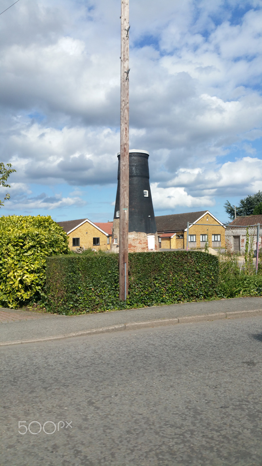 Samsung Galaxy S5 LTE-A sample photo. English countryside, old windmill photography