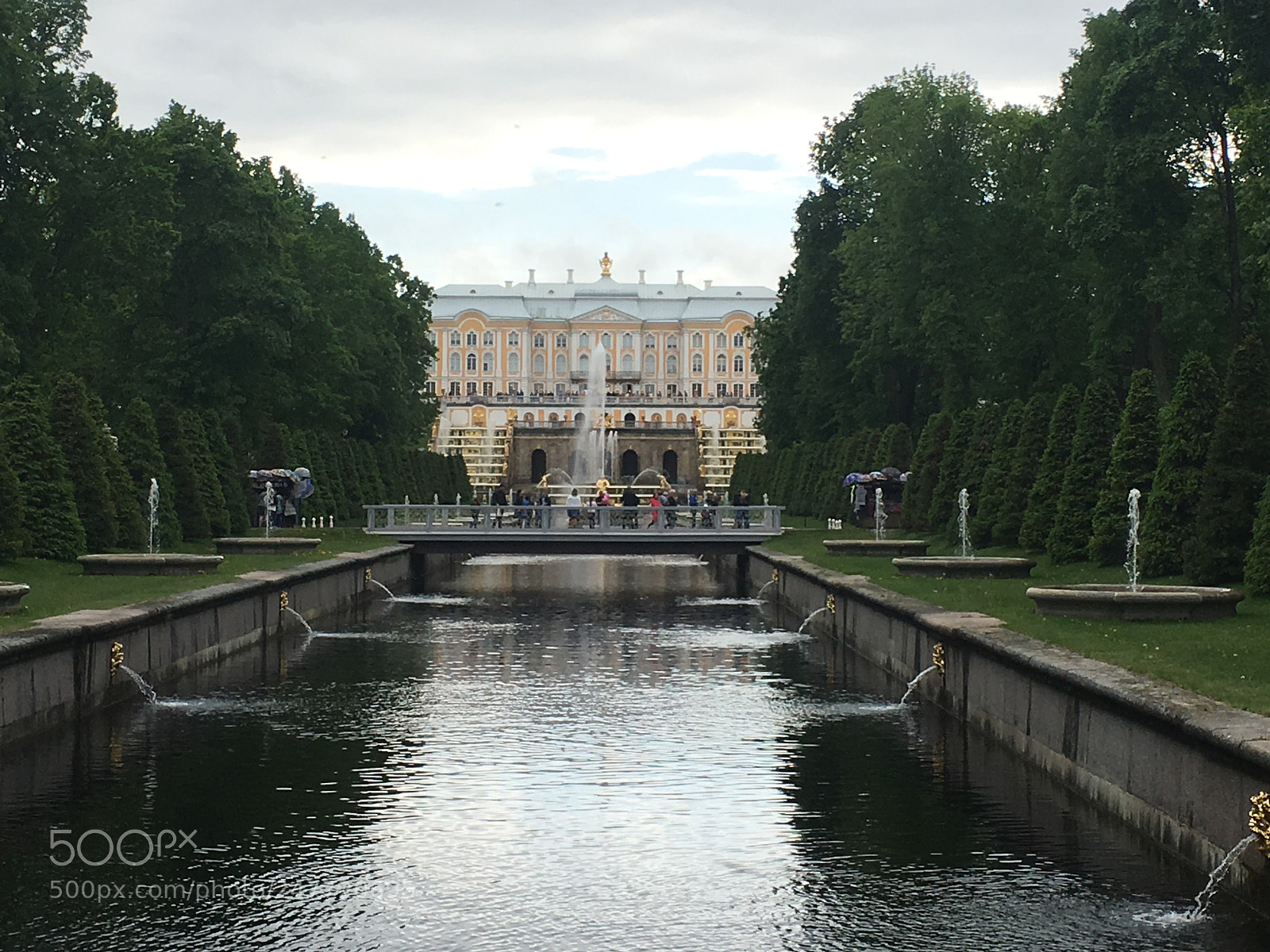 Apple iPhone 6s Plus sample photo. Peterhof palace photography