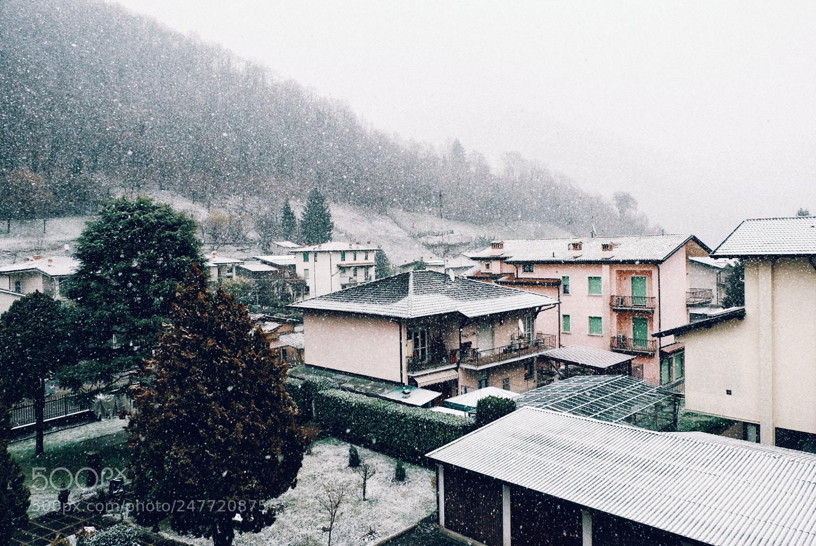 Fujifilm X-A10 sample photo. Snowy days photography
