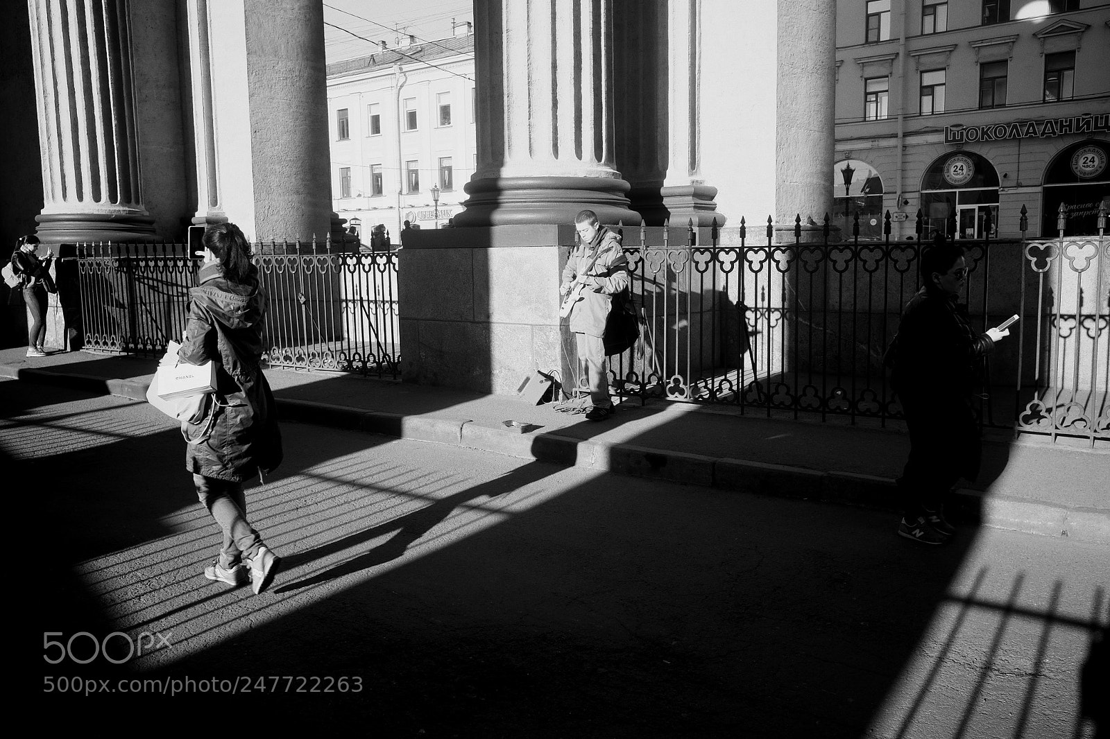 Fujifilm X70 sample photo. Music of the streets photography