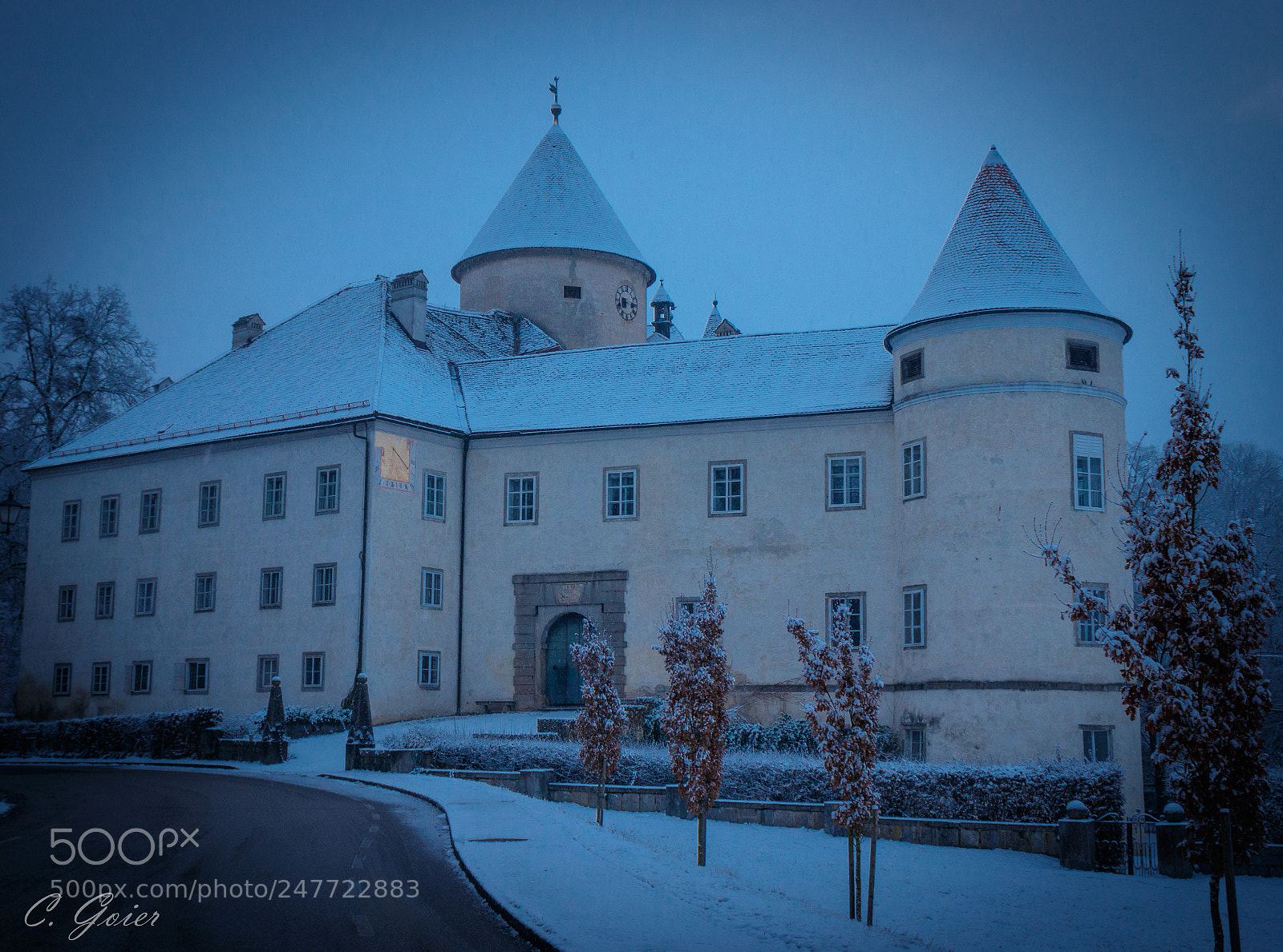 Canon EOS 77D (EOS 9000D / EOS 770D) sample photo. Winter castle photography