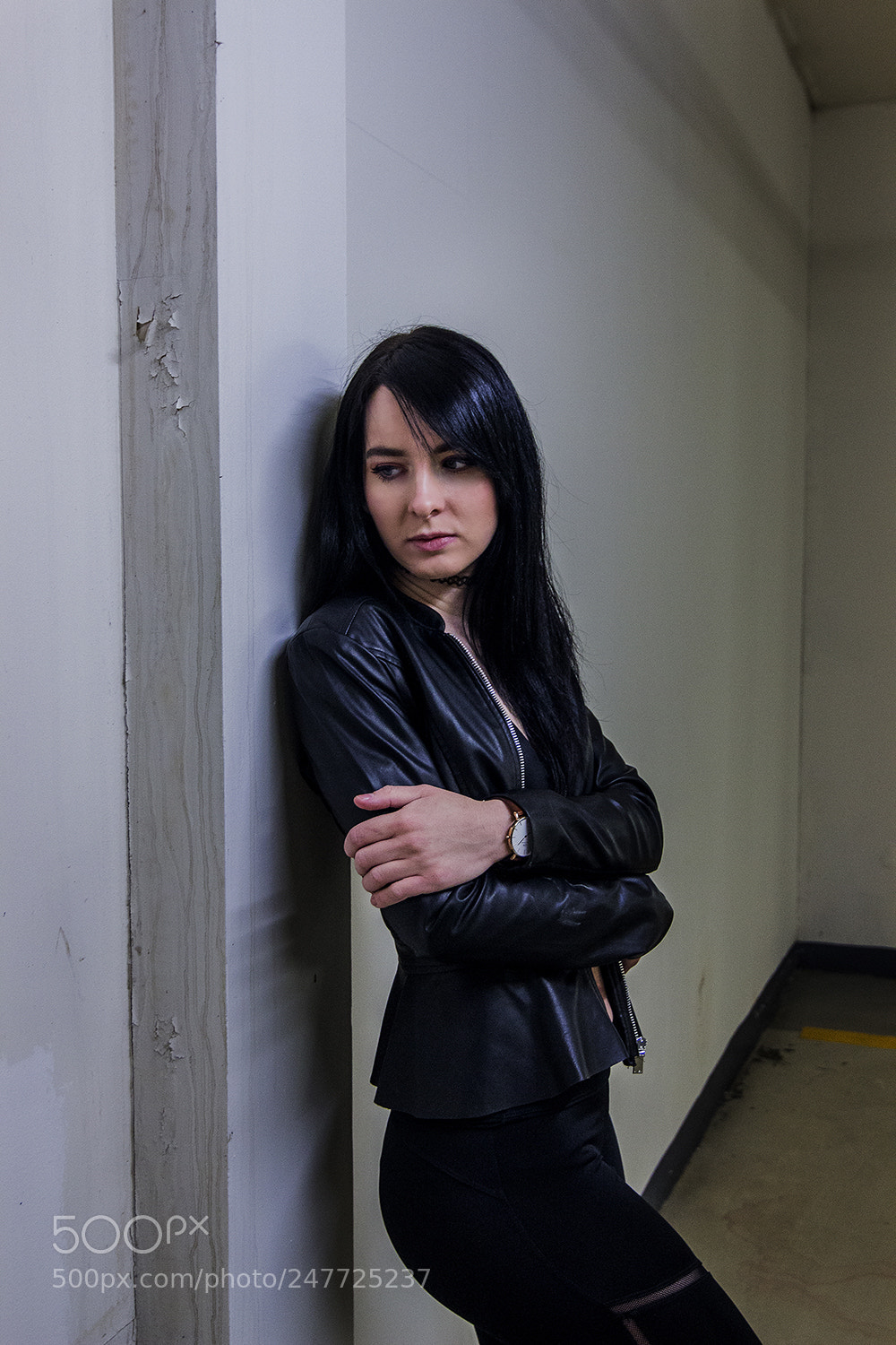 Canon EOS 600D (Rebel EOS T3i / EOS Kiss X5) sample photo. Ruth in the garage photography