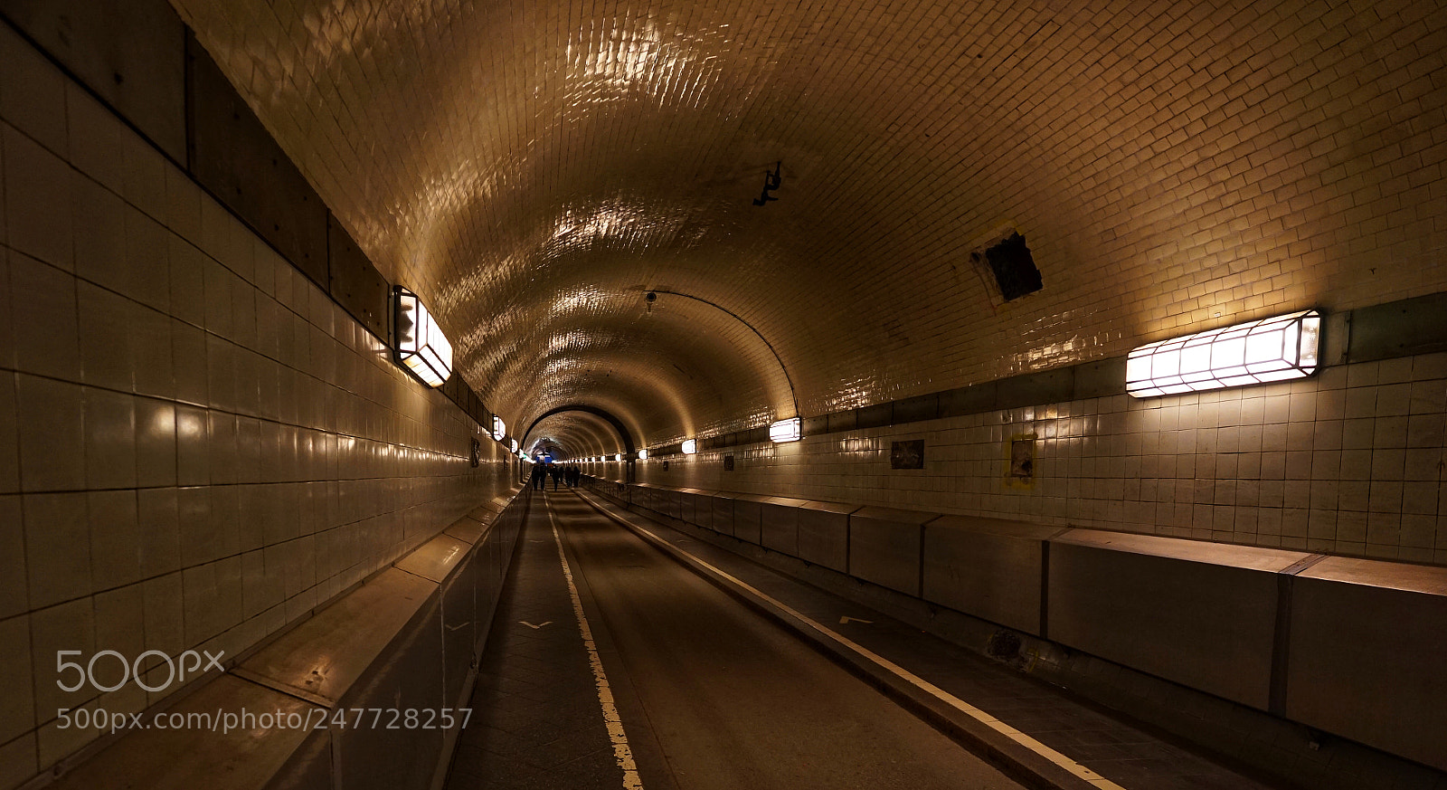 Sony a7 II sample photo. Alter elbtunnel photography