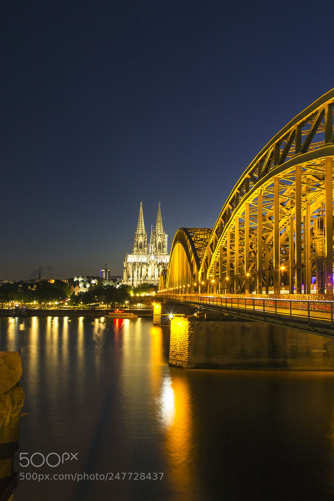 Canon EOS 600D (Rebel EOS T3i / EOS Kiss X5) sample photo. Classical cologne panorama 5 photography