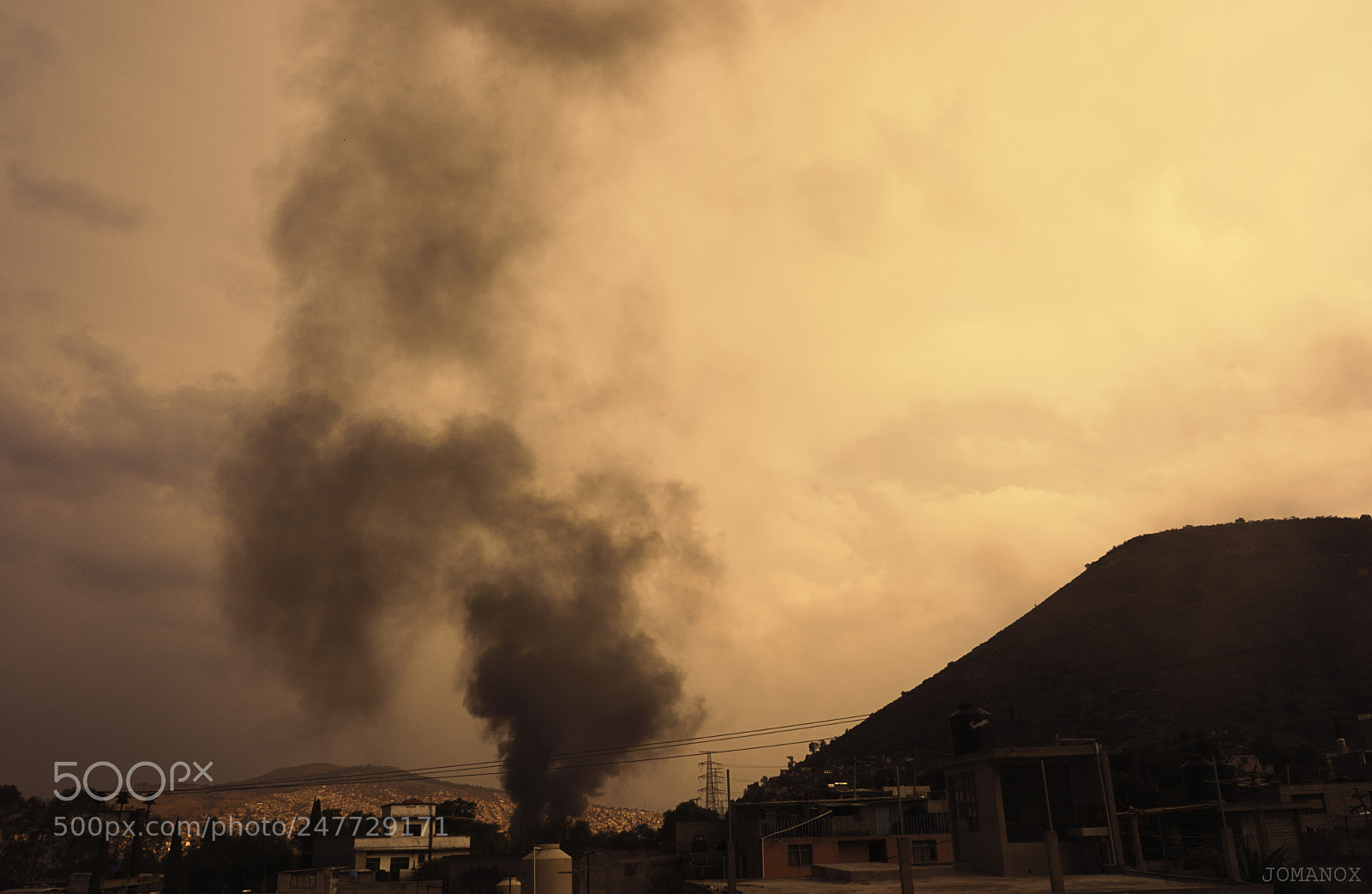 Sony a7R sample photo. Se llen de humo photography
