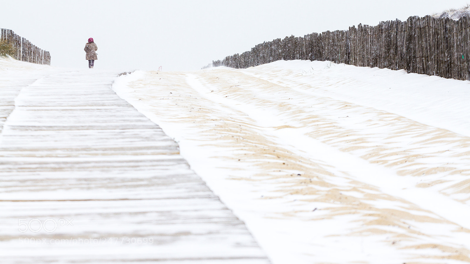 Canon EOS 7D sample photo. Few to witness snow photography