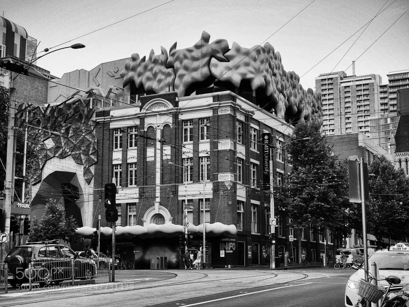 Olympus OM-D E-M1 sample photo. Buildings of melbourne, vic photography