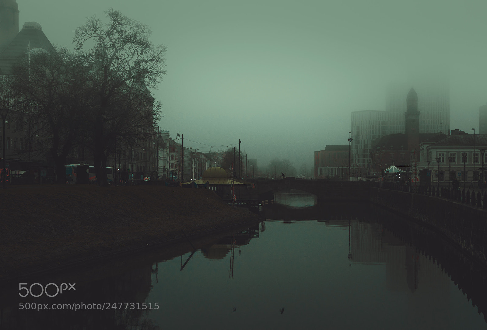 Panasonic Lumix DC-GH5 sample photo. Foggy malmo photography