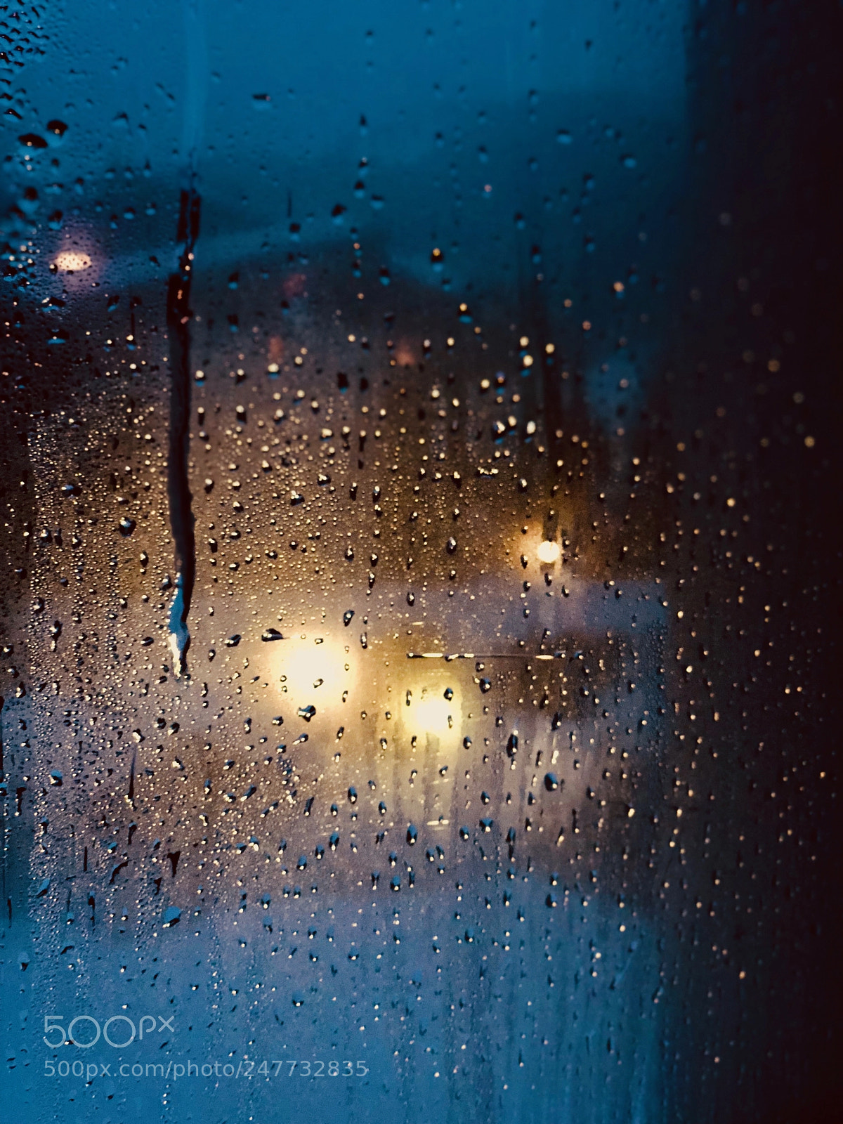 Apple iPhone X sample photo. Condensation by night photography