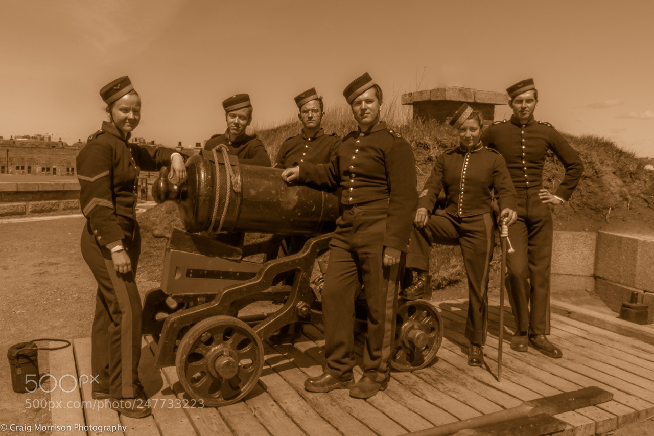 Nikon D7100 sample photo. A gun crew at photography