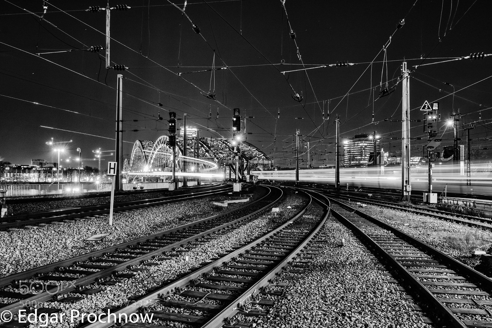 Canon EOS 750D (EOS Rebel T6i / EOS Kiss X8i) sample photo. Trafic photography