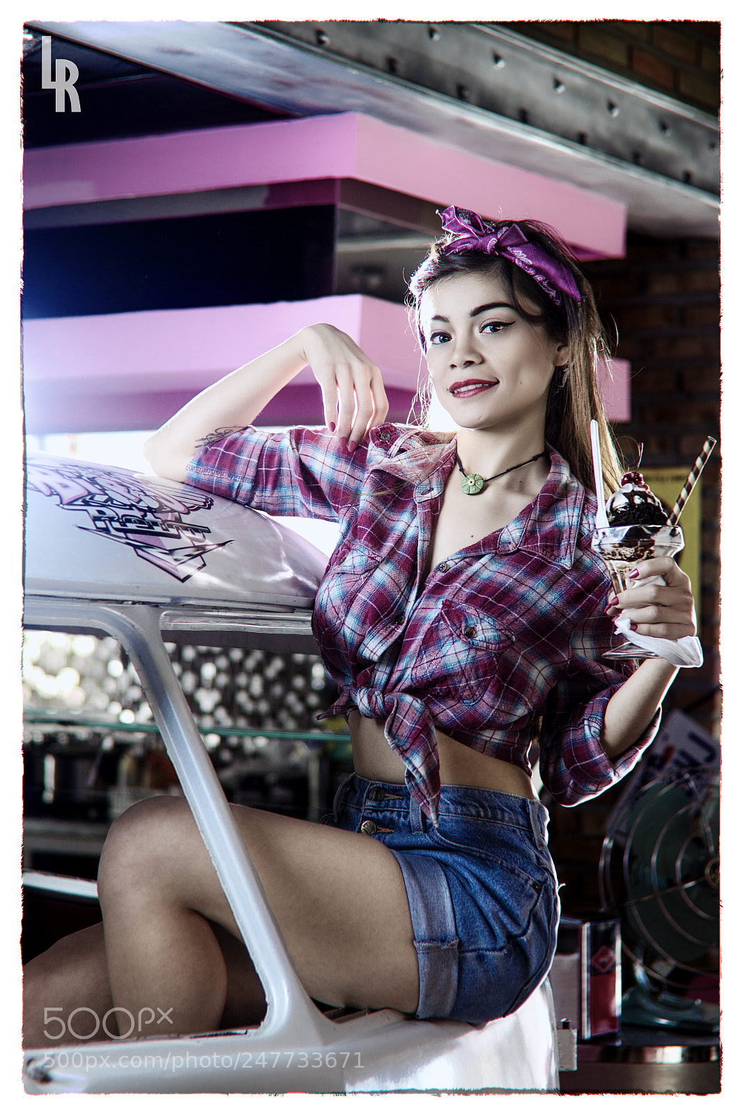 Canon EOS 600D (Rebel EOS T3i / EOS Kiss X5) sample photo. Combi pinup photography