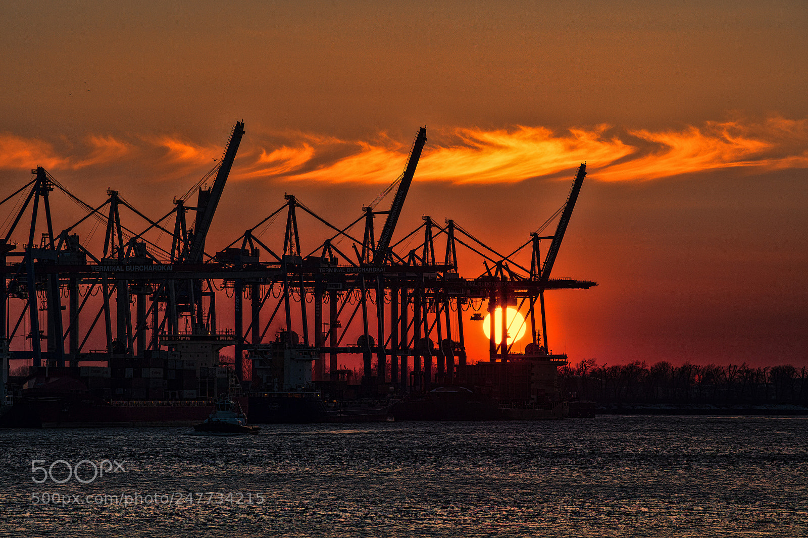 Canon EOS 5DS R sample photo. Terminal burchardkai photography
