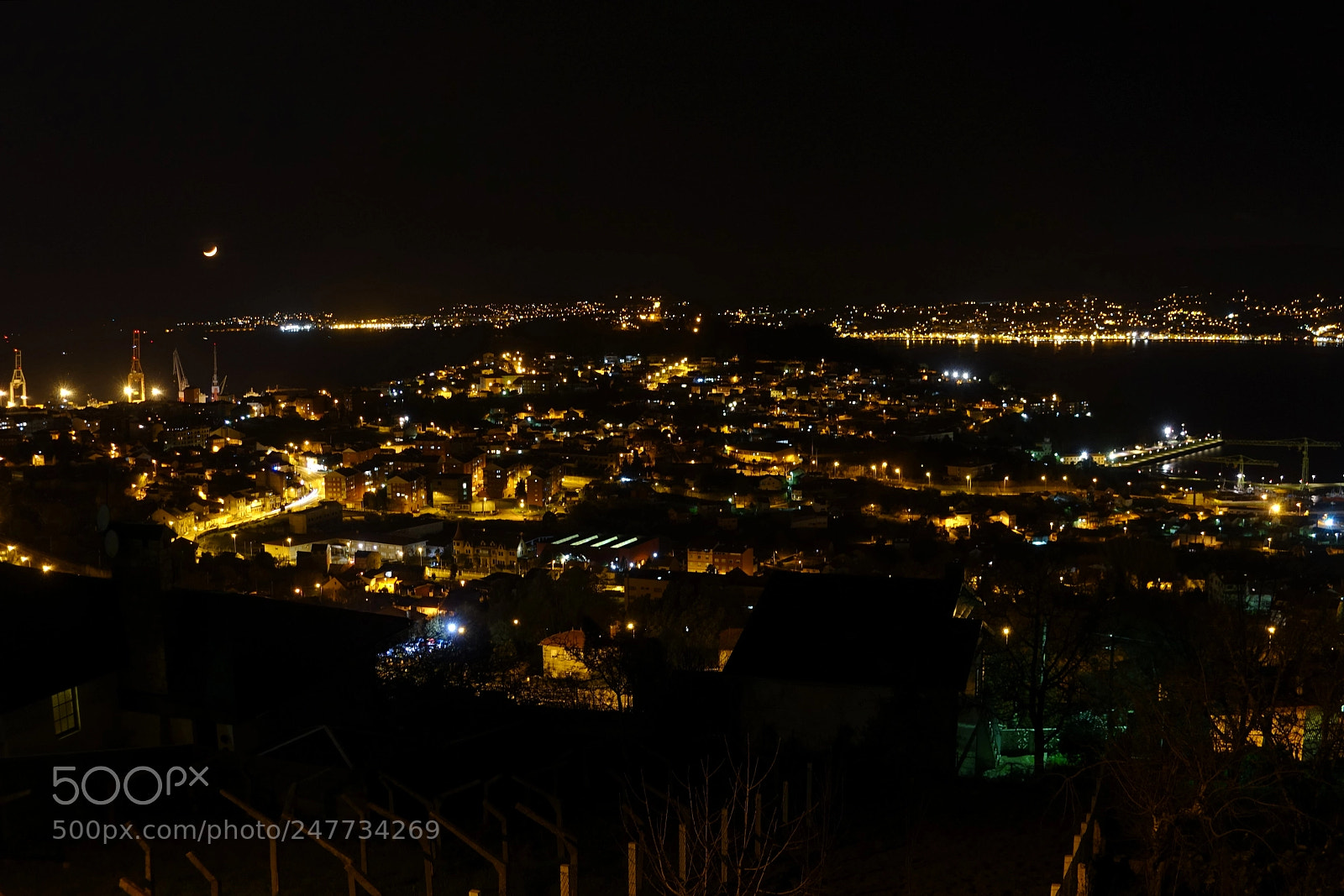 Sony Cyber-shot DSC-RX100 IV sample photo. Moon over ria de photography