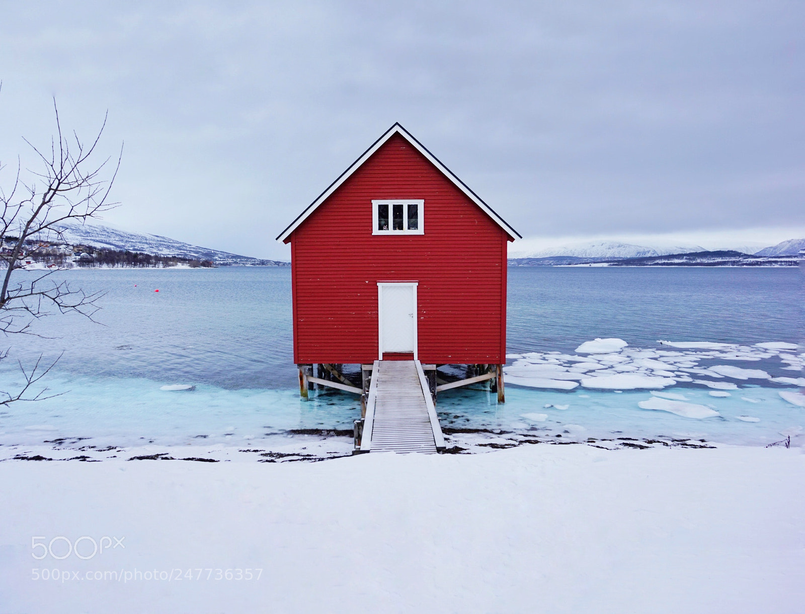 Sony Alpha a5000 (ILCE 5000) sample photo. Norway - red house ♥️ photography