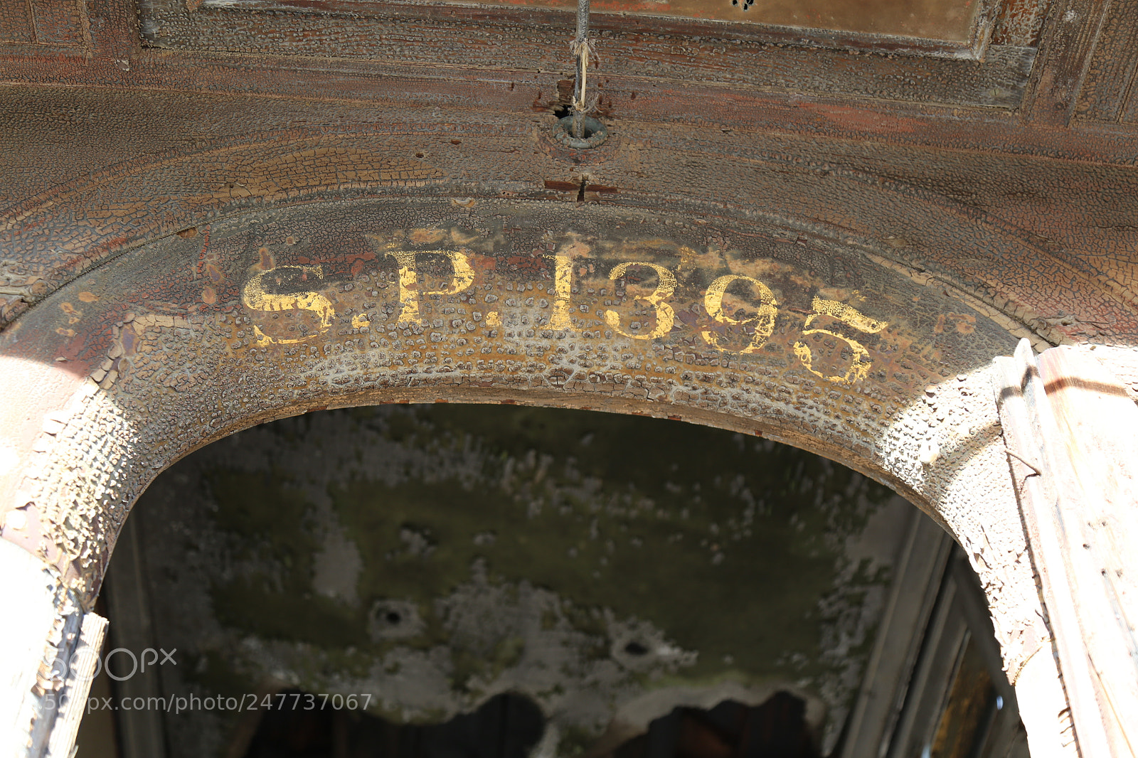Canon EOS 6D + Canon EF 24-105mm F4L IS USM sample photo. Arch on a old photography