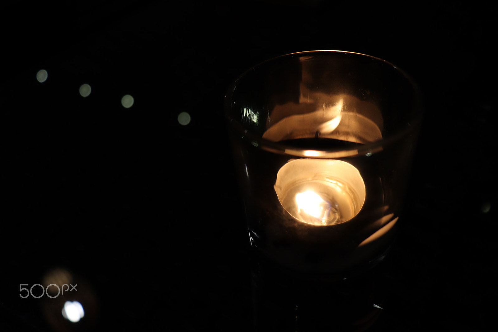 Canon EOS 77D (EOS 9000D / EOS 770D) sample photo. Candle photography