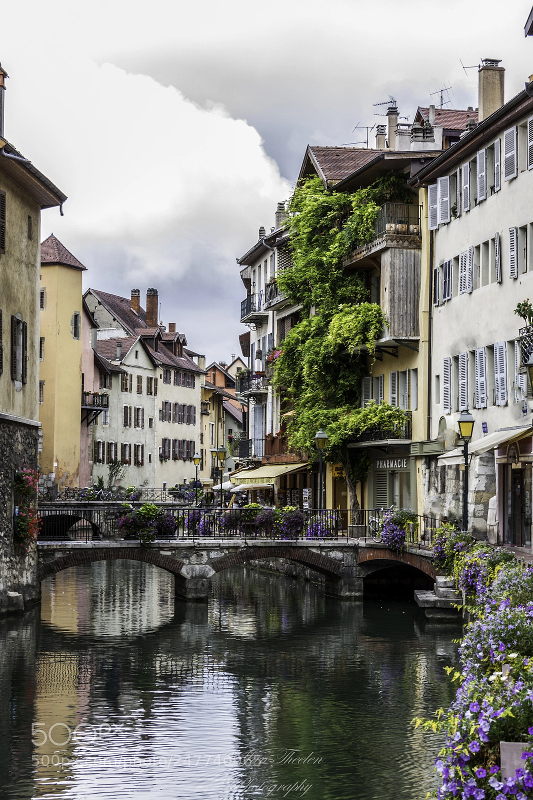 Canon EOS 50D sample photo. Annecy's canal photography