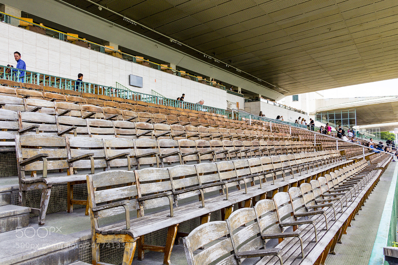 Canon EOS 700D (EOS Rebel T5i / EOS Kiss X7i) sample photo. Jockey club de s photography