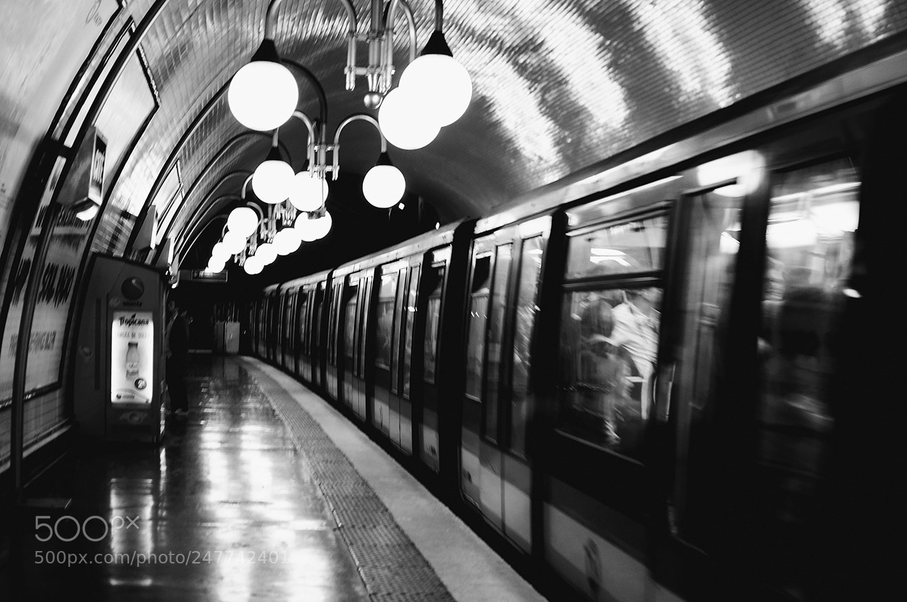 Nikon D90 sample photo. Subway paris photography
