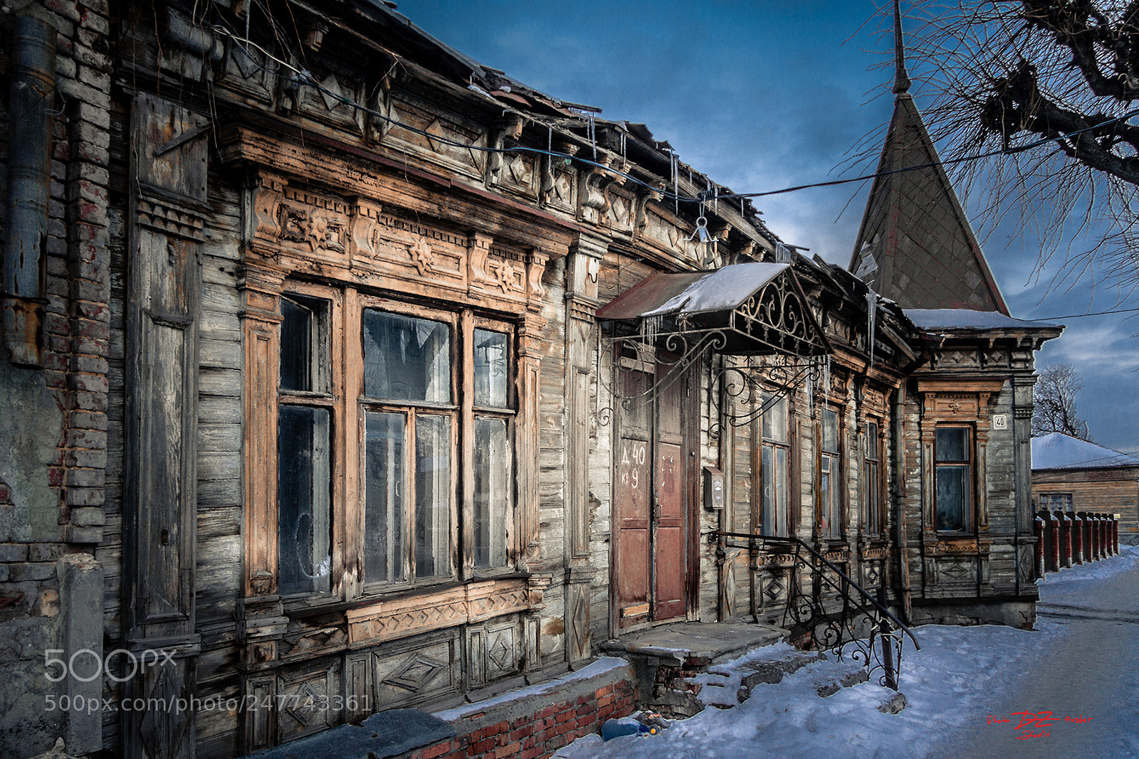 Canon EOS 50D sample photo. Old wooden house in photography