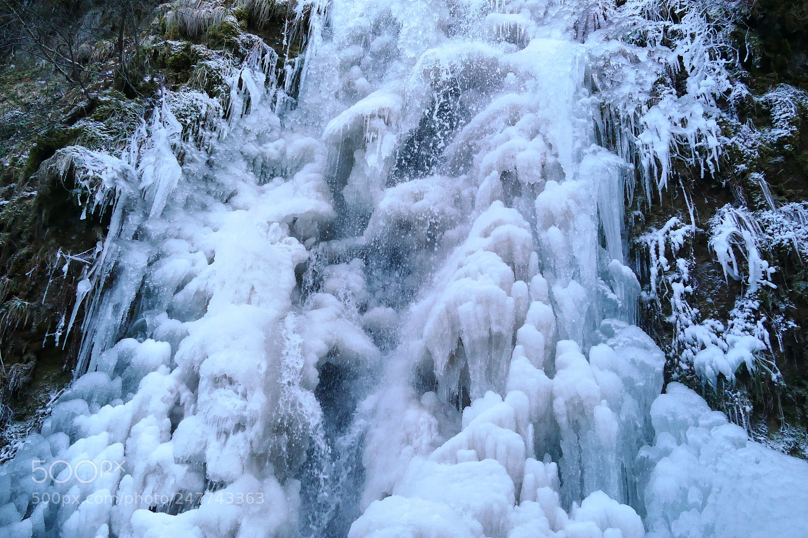 Panasonic Lumix DMC-FZ1000 sample photo. Ice waterfalls photography