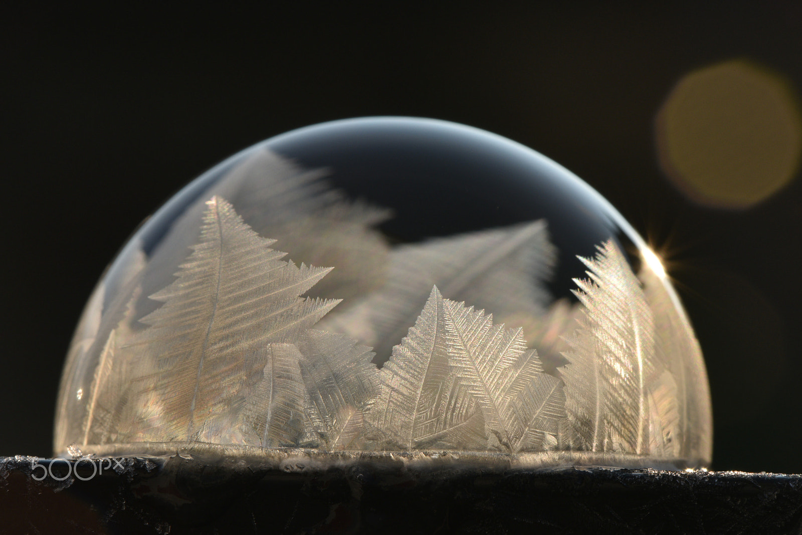 Nikon AF-S Micro-Nikkor 105mm F2.8G IF-ED VR sample photo. Freezing soap bubble @ -15°c photography