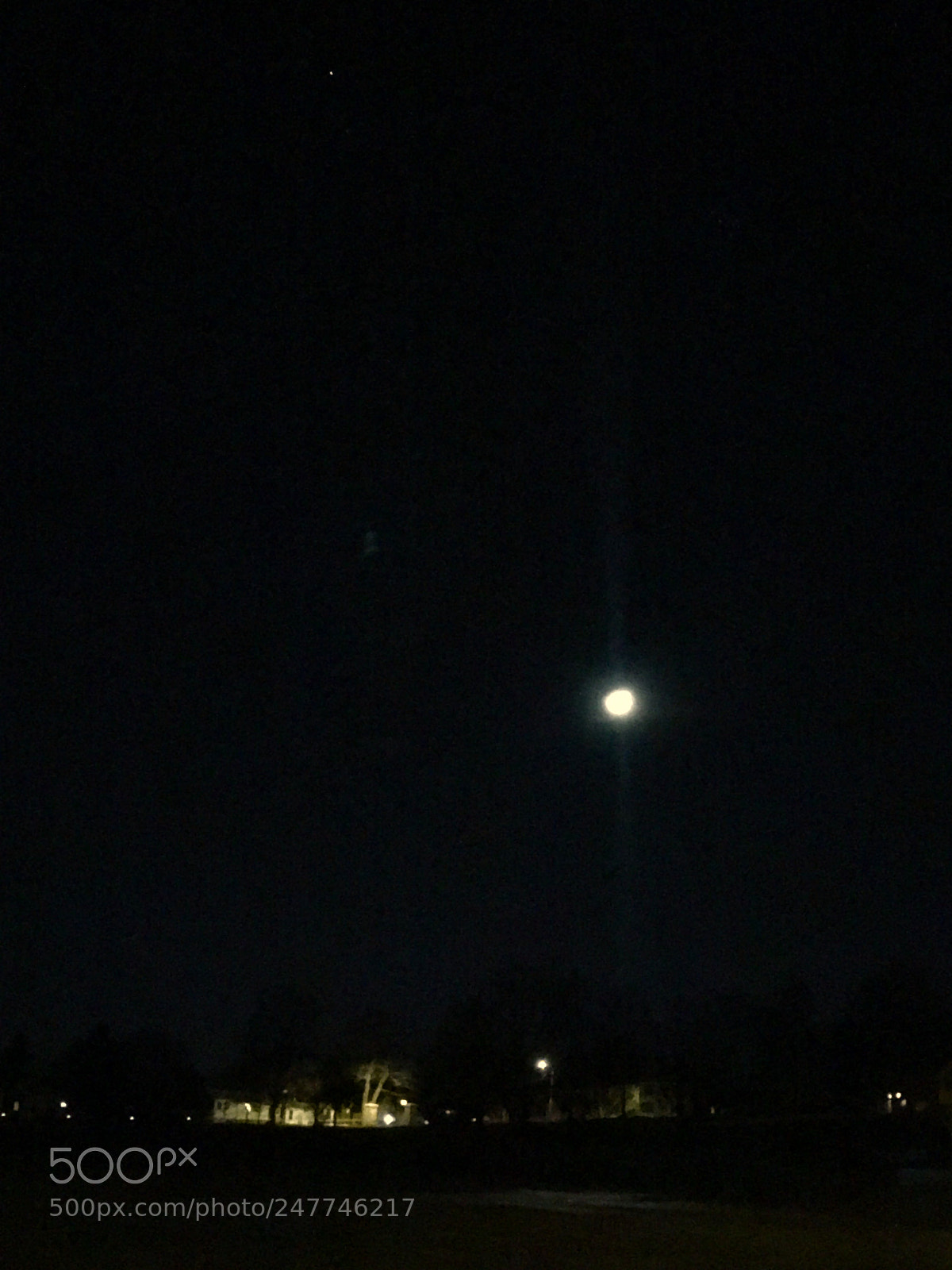 Apple iPhone 6s Plus sample photo. Moonshine photography