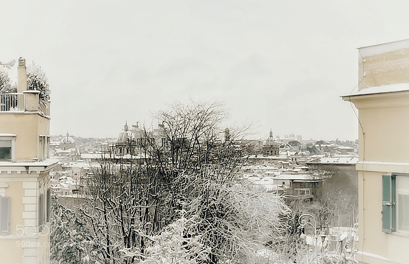 HUAWEI P10 lite sample photo. Snow in rome photography