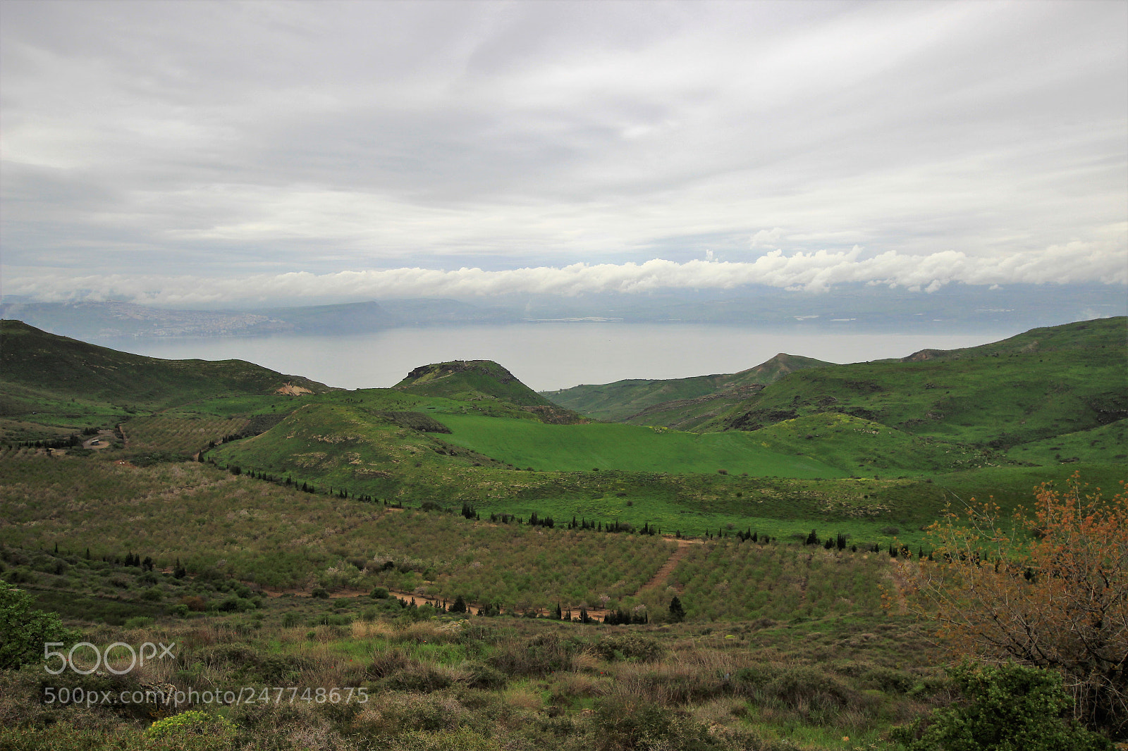 Canon EOS 600D (Rebel EOS T3i / EOS Kiss X5) sample photo. Clouds over the sea photography
