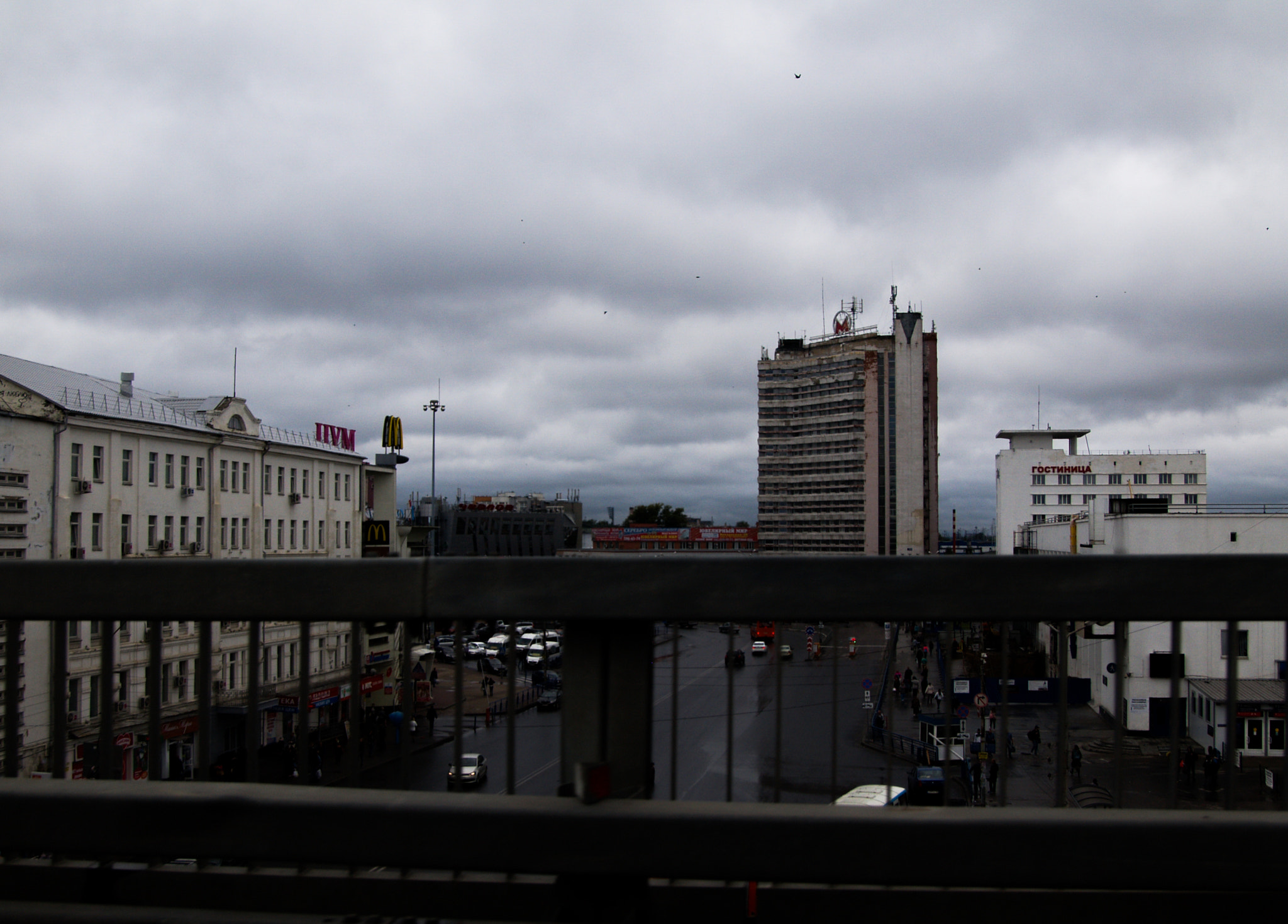 Olympus E-330 (EVOLT E-330) sample photo. Metro bridge photography