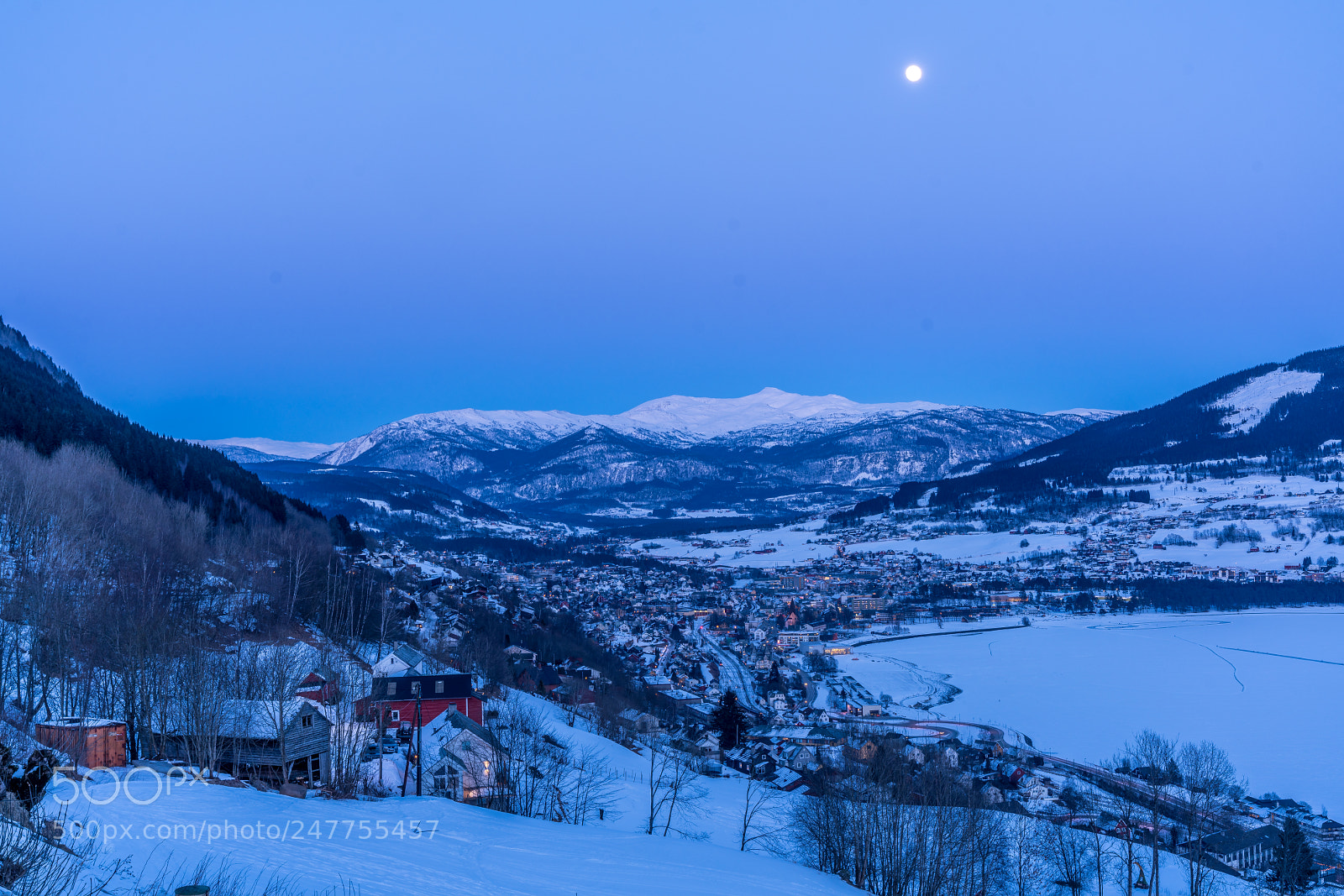 Sony a7R II sample photo. Voss under the moon photography