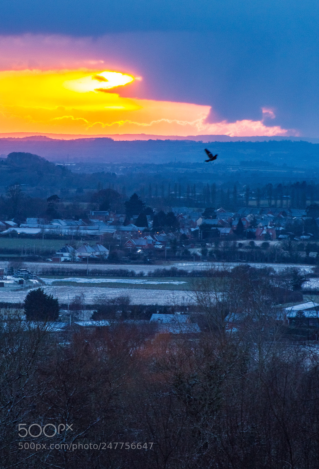 Canon EOS 550D (EOS Rebel T2i / EOS Kiss X4) sample photo. The sky tells a photography