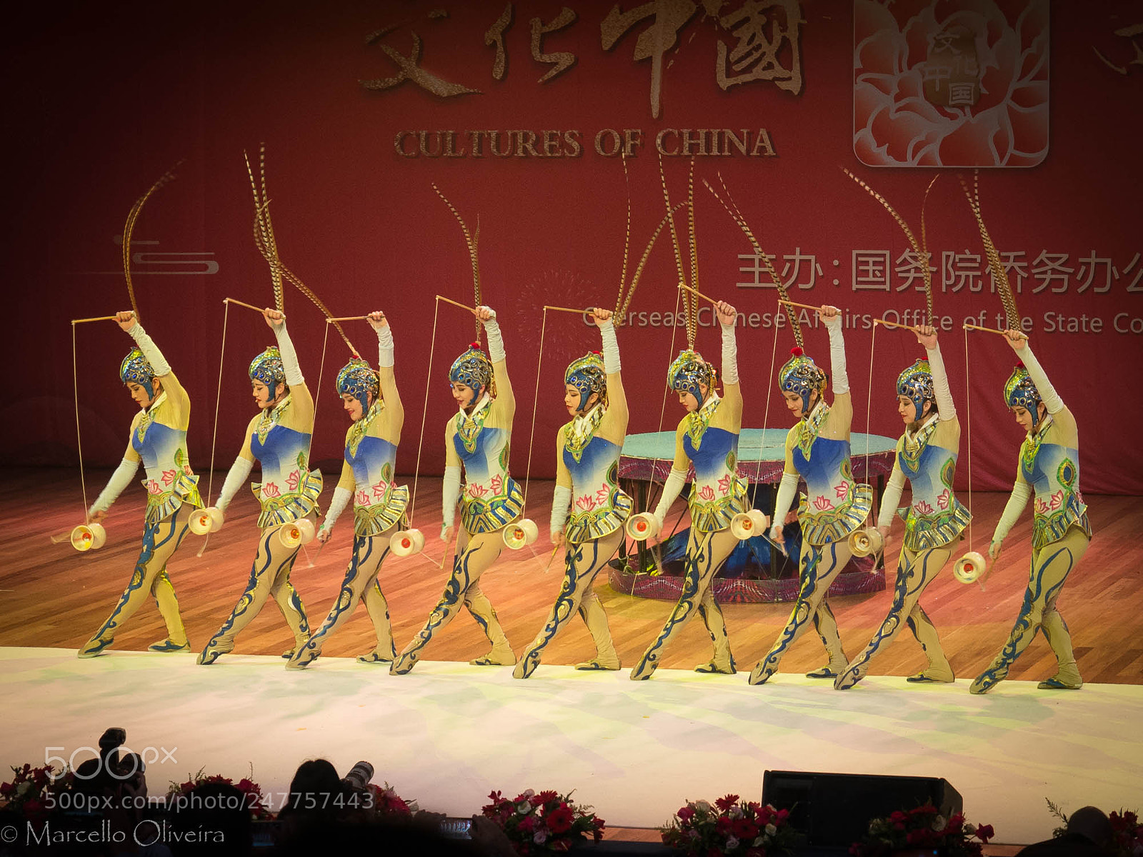 Olympus OM-D E-M5 sample photo. Chinese malabarists photography