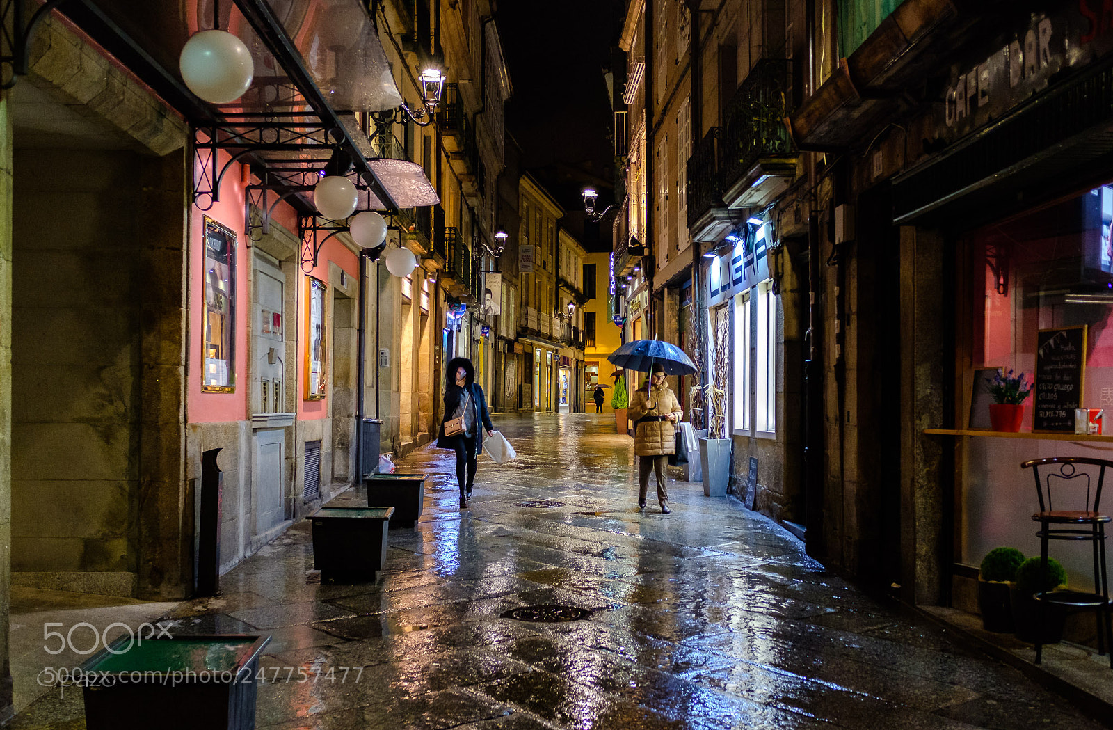 Fujifilm X100F sample photo. Noche lluviosa. photography