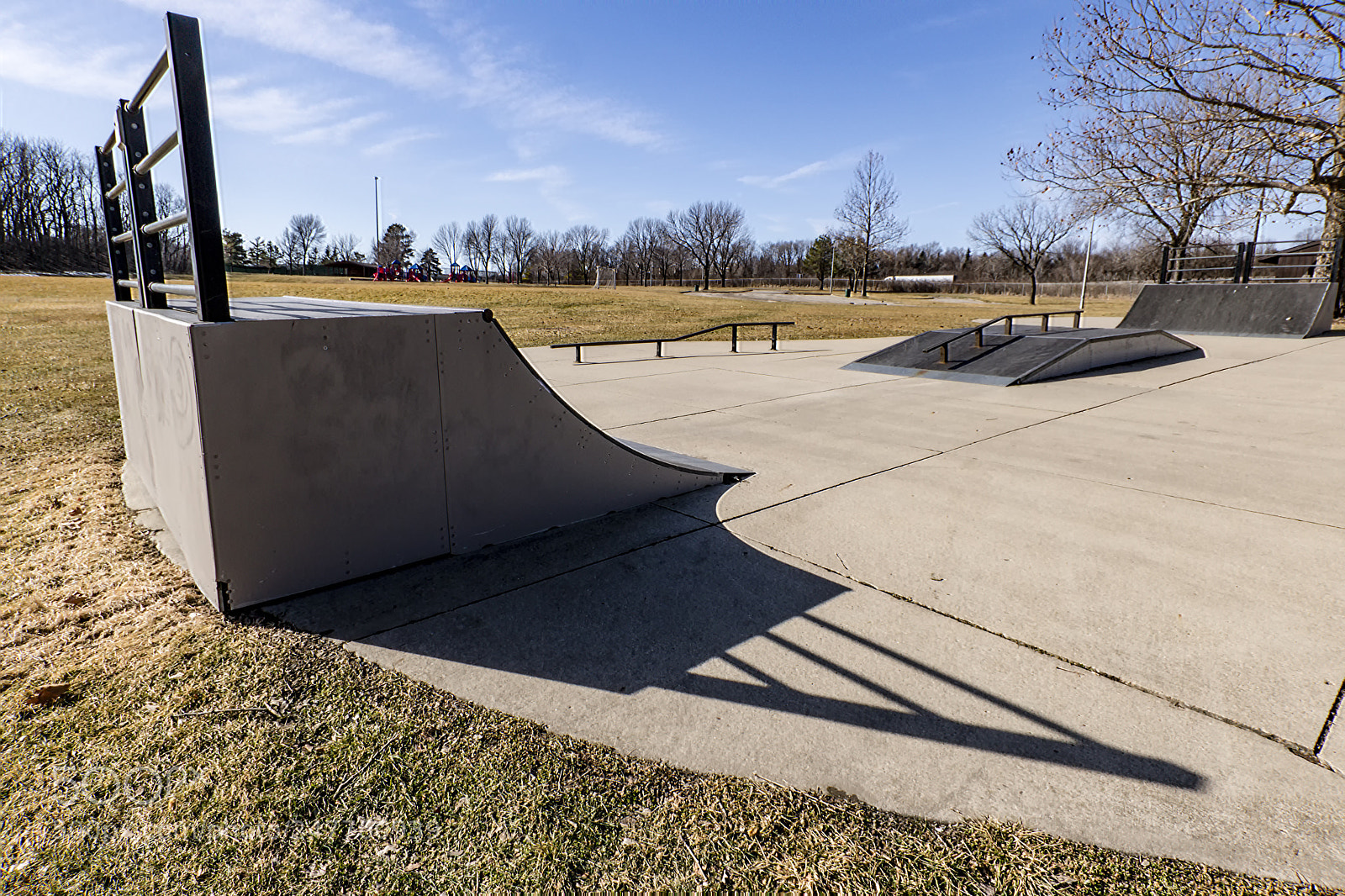 Canon EOS 760D (EOS Rebel T6s / EOS 8000D) sample photo. Across the ramps and photography
