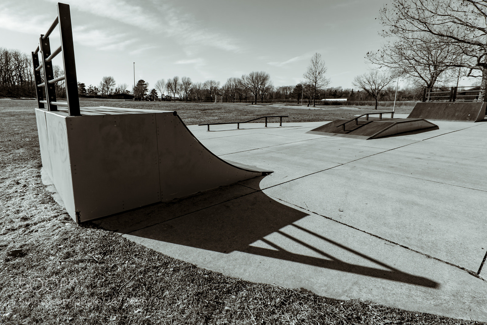 Canon EOS 760D (EOS Rebel T6s / EOS 8000D) sample photo. Across the ramps and photography