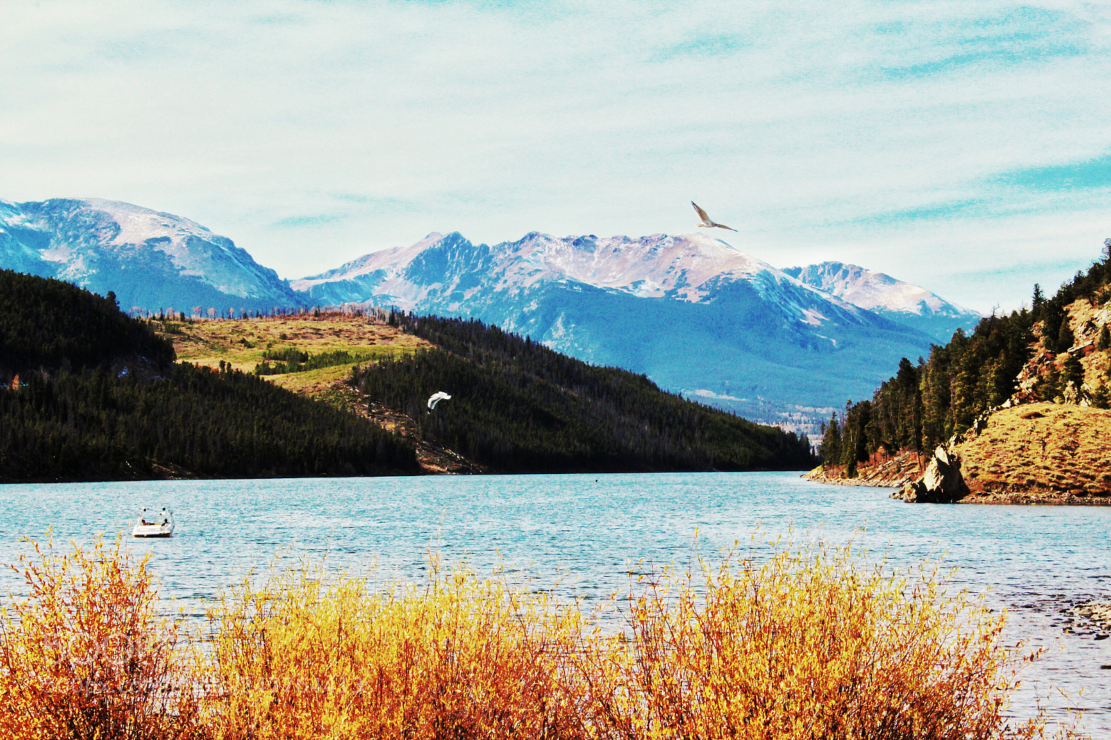 Canon EOS 1200D (EOS Rebel T5 / EOS Kiss X70 / EOS Hi) sample photo. Lake in the mountains photography
