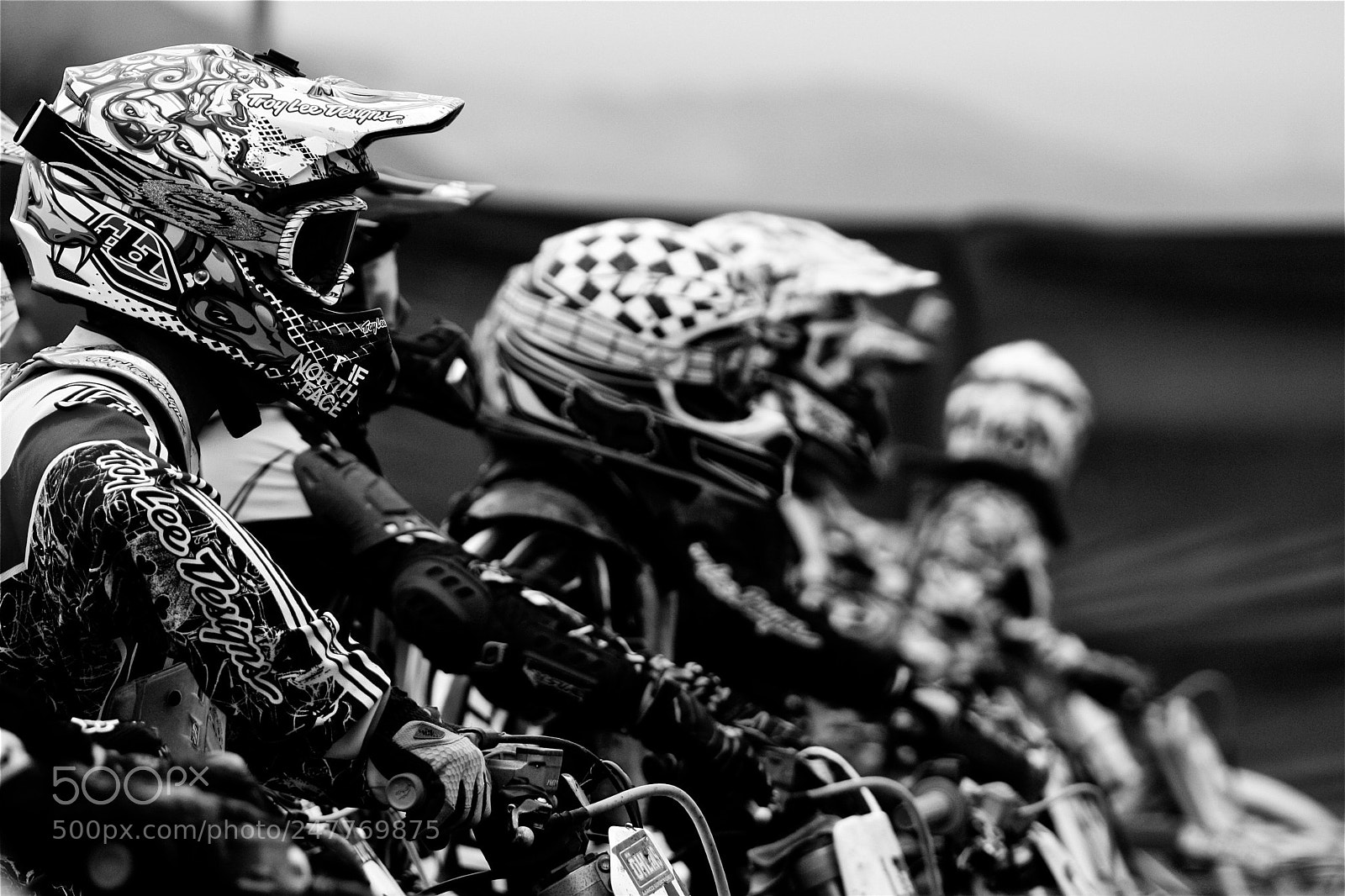 Canon EOS 1000D (EOS Digital Rebel XS / EOS Kiss F) sample photo. Motocross photography